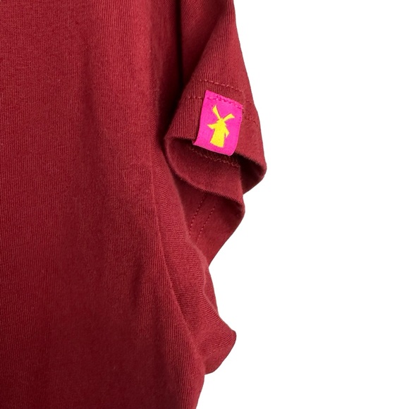 Unisex Dutch Bros ‘Drink One For Dane’ Limited Edition Maroon Red SMALL+MEDIUM - Picture 3 of 8